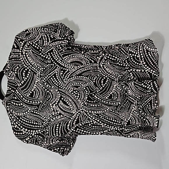 Allison Taylor Women's Black & White Ruffle Sheer Short Sleeve Size M Top #W-869 - Picture 2 of 10
